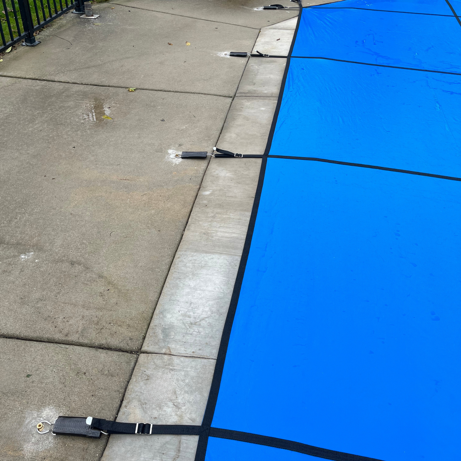 16' x 36' Rectangle Aquamaster 100% Solid Safety Pool Cover with 4x8 Center End Step